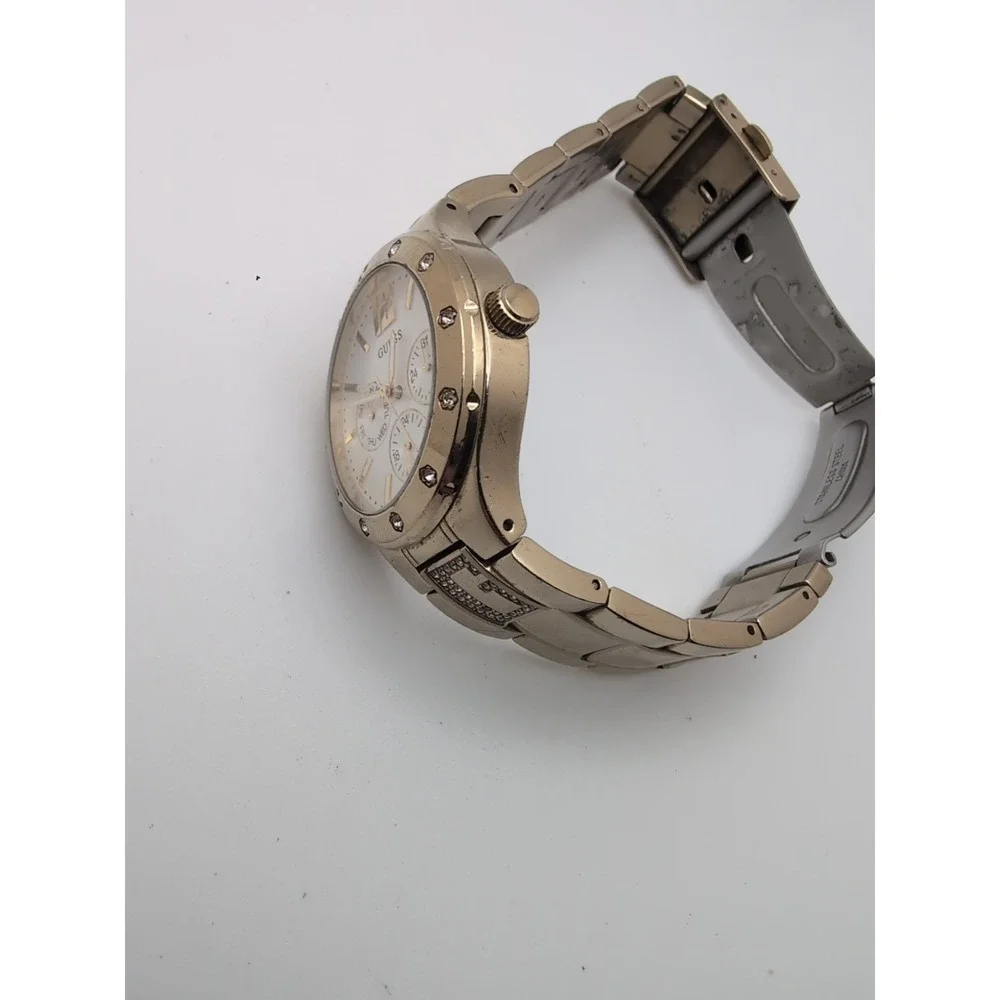 GUESS Women's U15078L1 Quartz Analog Chrono Dress Watch. Good Tone w Crystal 